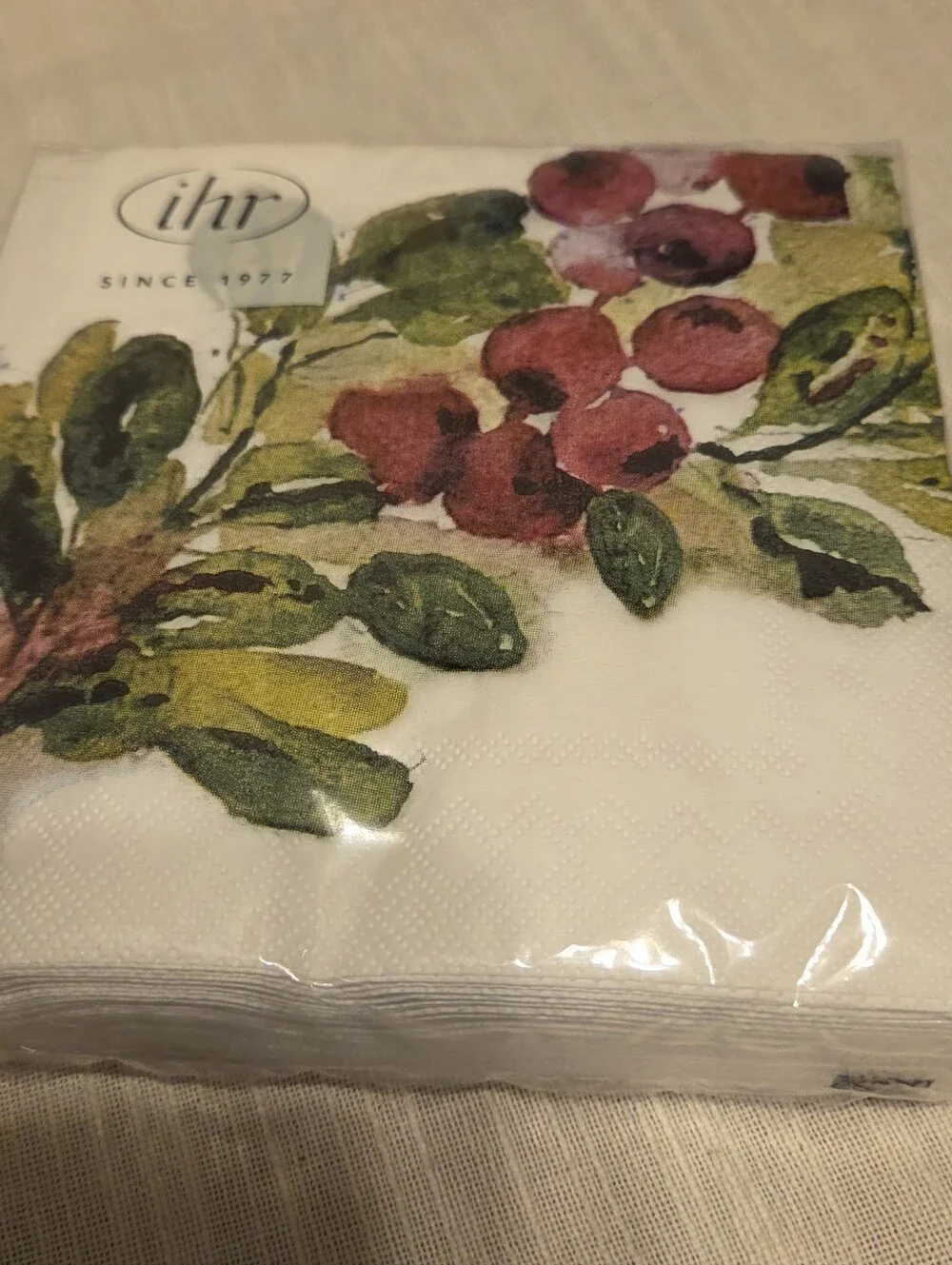 White & Berry Ceramic Serving Board, Serving Dish And Napkins.. New With Tags